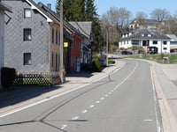 Flugplatz Büllingen da Büllingen via Im Sief