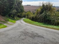 Chemin la Grande Côte von Castillon-Savès