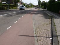 Heesbergstraat über Caumerbeeklaan