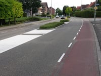 Heesbergstraat über Caumerbeeklaan