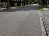 Heesbergstraat über Caumerbeeklaan