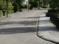 Heesbergstraat über Caumerbeeklaan