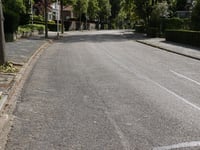 Heesbergstraat über Caumerbeeklaan