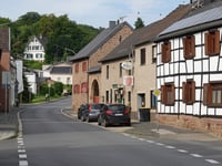 Hemgenberg z Winden przez Ackerweg