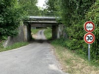 Heudebouville über Route de l’Ormais