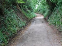 Im Steinfeld via Rote Gasse