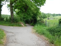 Im Steinfeld via Rote Gasse