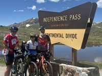 Independence Pass von Twin Lakes