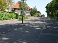 Jan van Arkelweg from Herenstraat via Spoorbaanweg