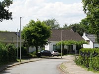 K.L.M.-straat via Piet Malherbestraat