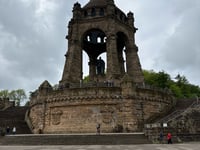Kaiser-Wilhelm-Denkmal vanuit Barkhausen