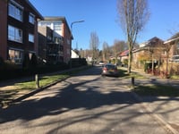 Kluizenaarsweg über Pinkenbergseweg