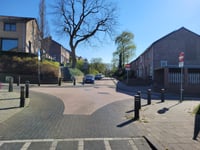 Kruisbergstraat über Honingboomstraat