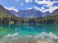 Laghi di Fusine vanuit Fusine in Valromana