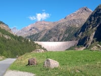 Lago di Place Moulin desde Roisan