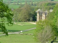 Launde Road z Launde Abbey
