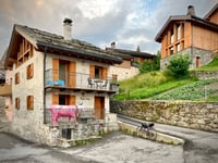 Le Villard des Alues über Route du Villard