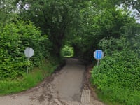 Lourdesgrot via Gemmenicherweg