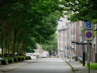 Madoerastraat über Anjelierenstraat