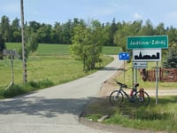Mniszy Las from Olszyniec via Wałbrzyska