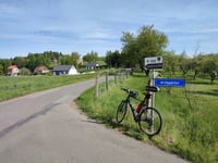 Mniszy Las from Olszyniec via Zagórska