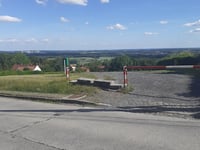 Mont Saint-Aubert über Rue de Brulé