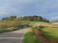 Monte Mirabello von San Lorenzo in Noceto
