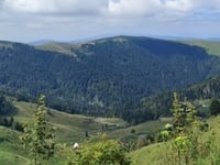 Monte Grappa von Seren del Grappa über Chiesa Nuova