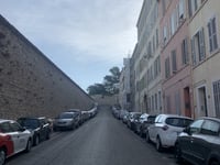 Montée de la Bonne Mère / Notre-Dame-de-la-Garde via Rue des Lices