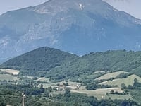 Montefalcone Appennino desde Comunanza por Monte Giove