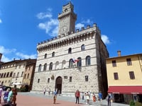Montepulciano z Via di San Pietro