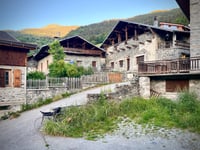 Montvenix über Montée de la Petite Chal