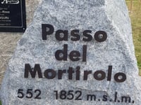 Mortirolo über Monno