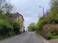 Nadrin über Rue de Wibrin