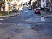 Obere Donnerbergstrasse über Josef-von-Görres-Strasse