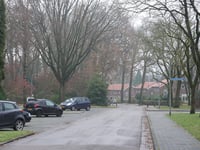 Ommershoflaan über Karel van Gelderlaan