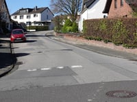 Otto-von-Hubachstrasse via Dammstrasse