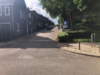 Oude Azaleastraat über Zonnebloemstraat