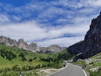 Passo Gardena from Plan de Gralba