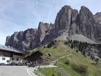 Passo Gardena from Plan de Gralba