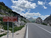 Passo Valparola z Cortina d'Ampezzo przez Passo Falzarego