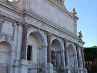 Piazzale Garibaldi über Via Garibaldi