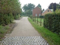 Rijzendeweg über Bossestraat