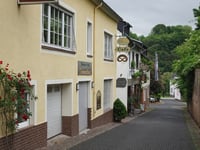 Robert-Schuman-Strasse über Reissstrasse