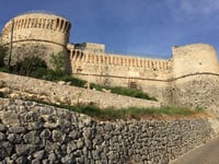 Rocca Orsini über Via Monte San Nicola