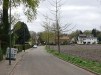 De Genestetlaan via Schout Leermolenstraat