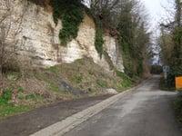 Rue Chera via Rue de la Paille