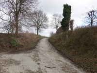 Rue Chera via Rue de la Paille