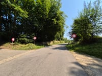 Rue de la Forêt über Rue des Sources