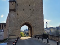 Rue de Treves via Rue de la Tour Jacob
